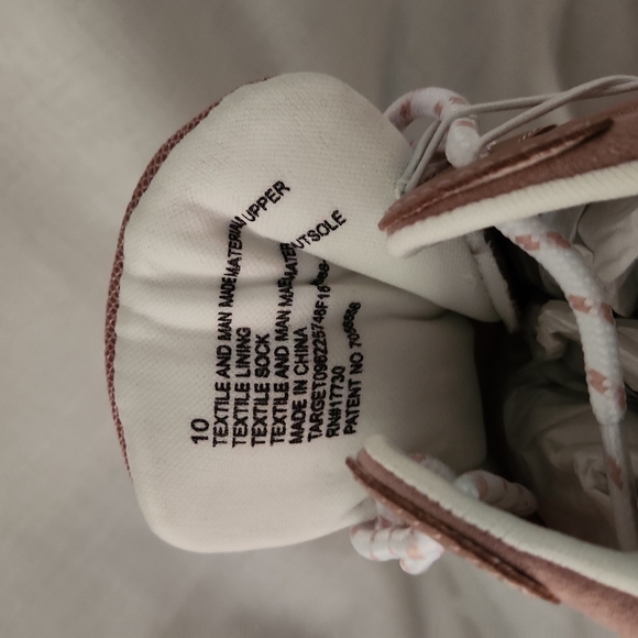 Tennis shoes mauve size 10 - Picture 5 of 7